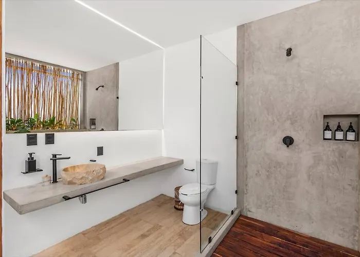 Lux Toh Villa, Rooftop Pool, Wifi, Transport Apartamento *
