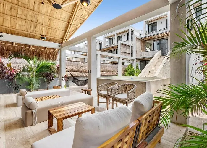 Lux Toh Villa, Rooftop Pool, Wifi, Transport *